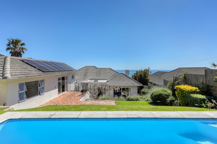To Let 3 Bedroom Property for Rent in Bakoven Western Cape